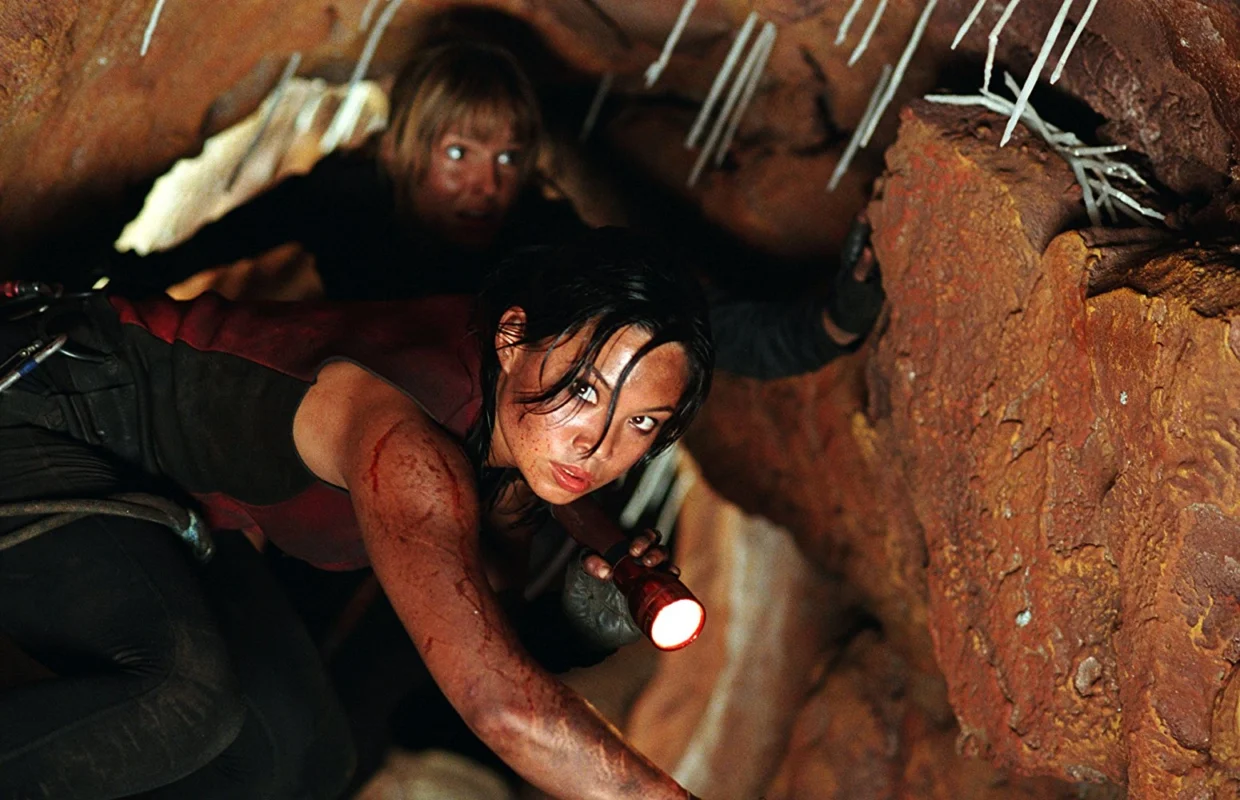The Descent Critique Film Neil Marshall